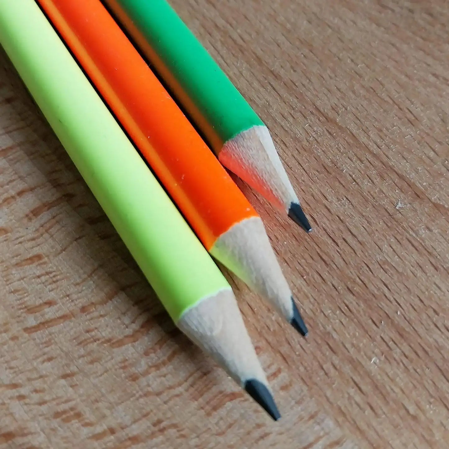 Personalised pencils with neon coating and pre-sharpened